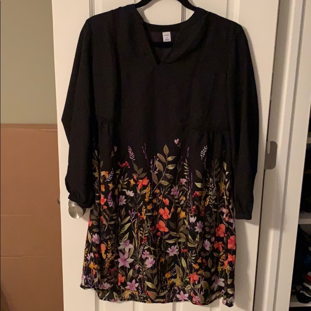 Long-sleeved shift dress with attached slip